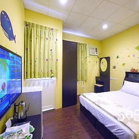 Hua Qiao De Jia Appartement Donggang Buitenkant foto