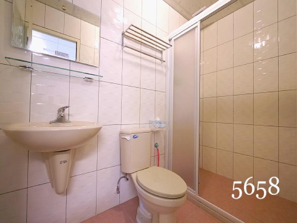Hua Qiao De Jia Appartement Donggang Buitenkant foto